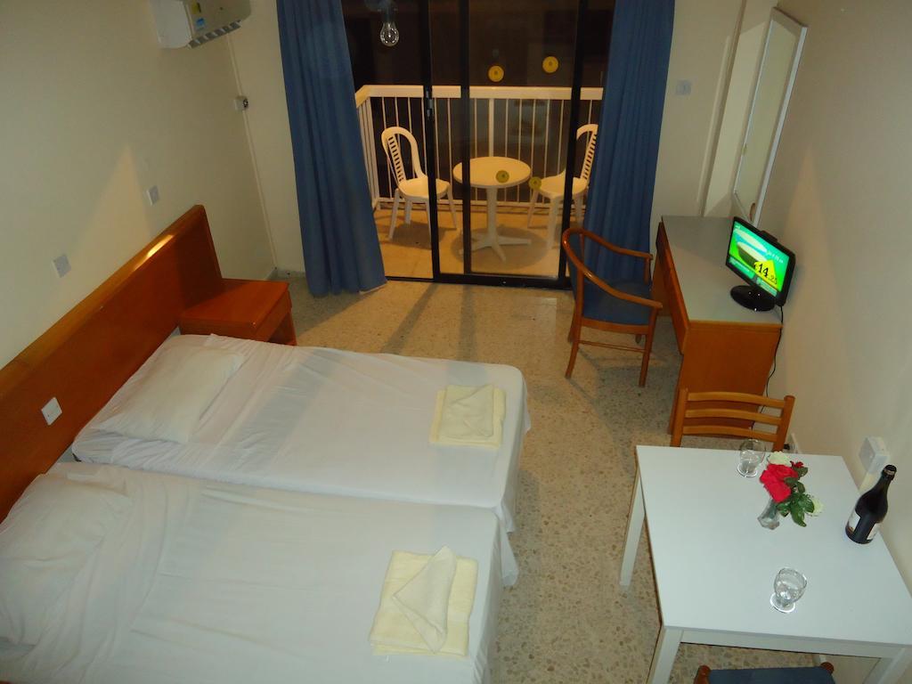 Marisa Hotel Apartments Ayia Napa Exteriör bild
